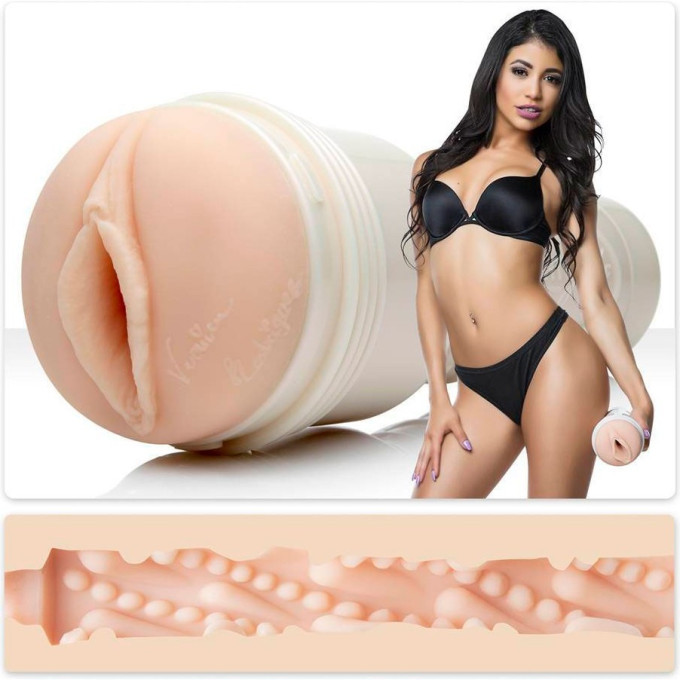Мастурбатор Fleshlight Signature Veronica Rodriguez Caliente, вагина